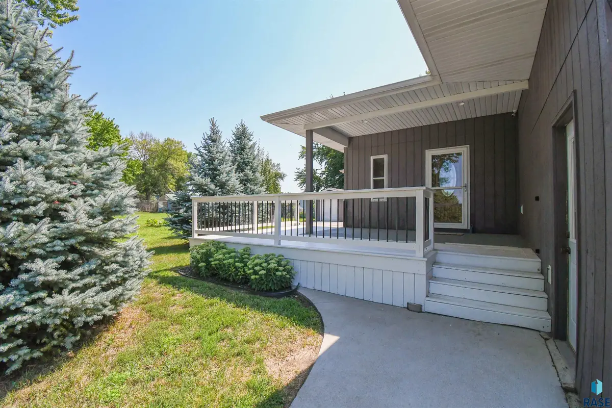 218 Douglas Blvd, Baltic, SD 57003 - #1