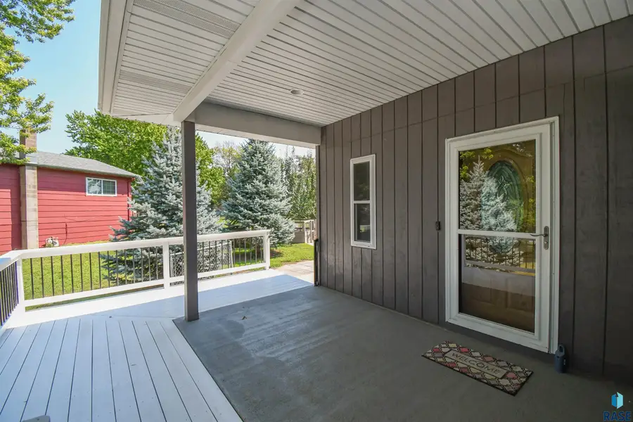 218 Douglas Blvd, Baltic, SD 57003 - #2
