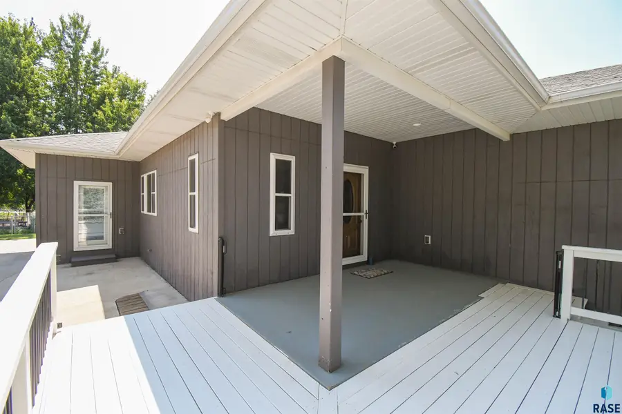 218 Douglas Blvd, Baltic, SD 57003 - #3
