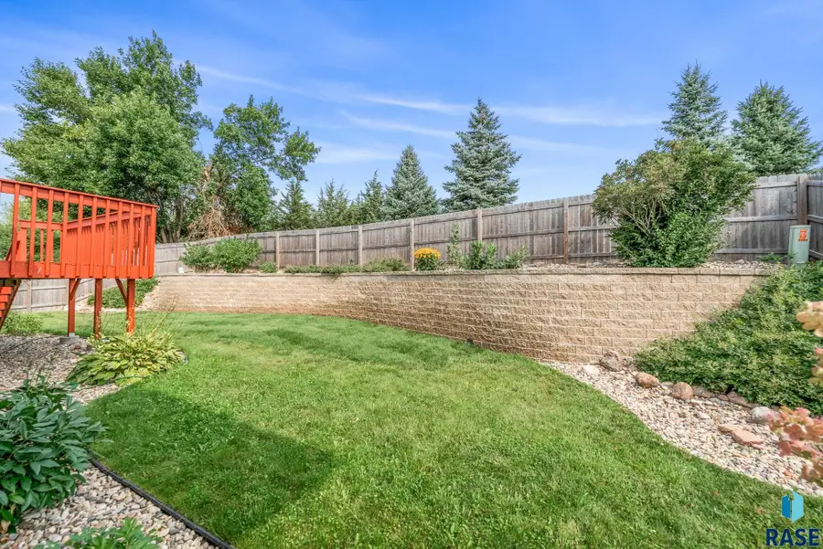 6612 W 61st St, Sioux Falls, SD 57106 - #2