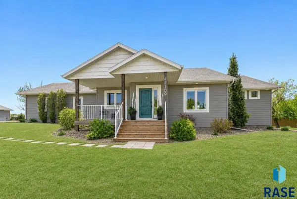 47109 Dorothy St, Harrisburg, SD 57032