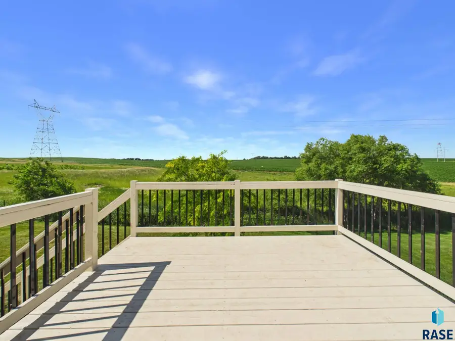 1701 W River Bend St, Brandon, SD 57005 - #2