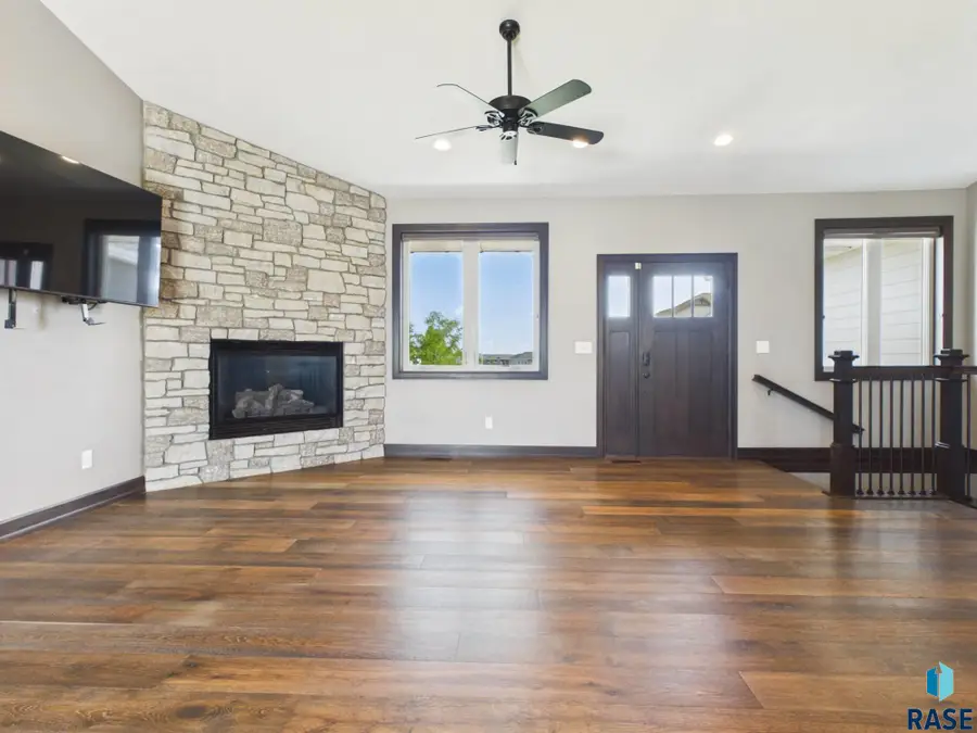 1701 W River Bend St, Brandon, SD 57005 - #3
