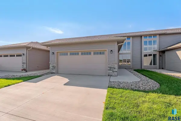 3919 E Iron Bridge Pl, Sioux Falls, SD 57108
