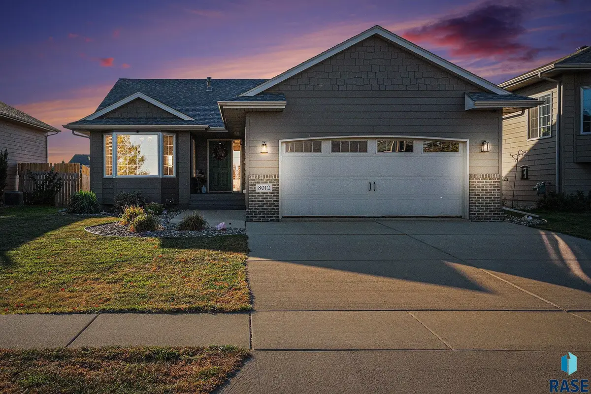 8012 W Wilson Dr, Sioux Falls, SD 57106 - #1