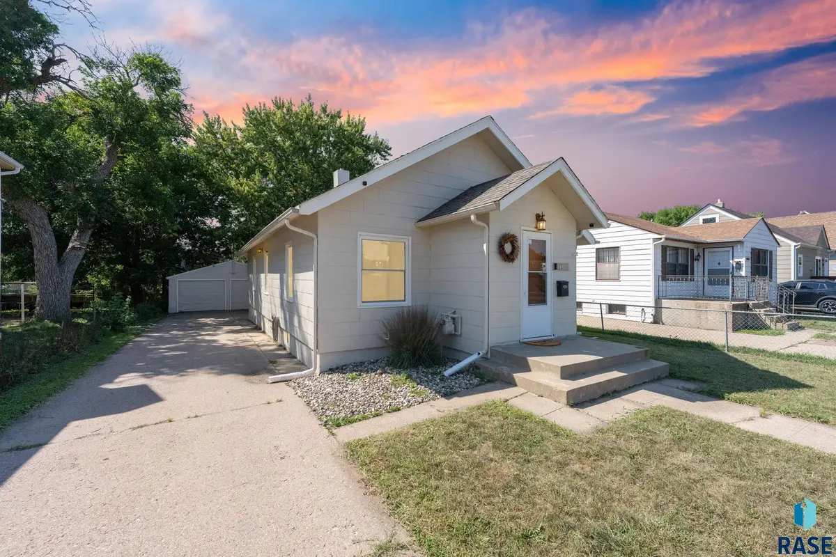 117 N Euclid Ave, Sioux Falls, SD 57104 - #1