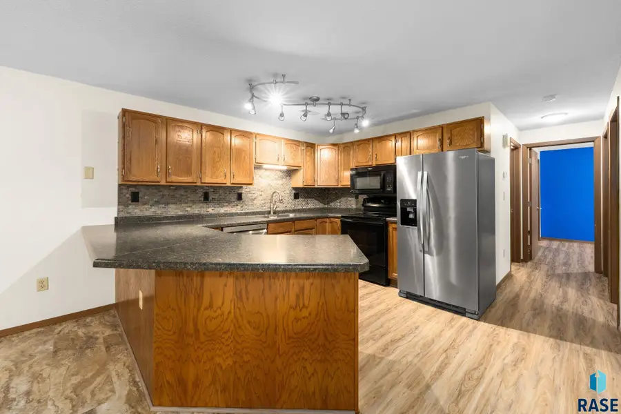 500 N Vandemark Ave #107, Hartford, SD 57033 - #2