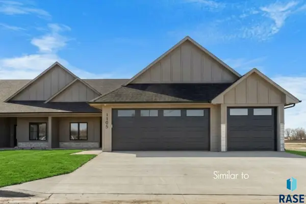 1225 E Thompson Pl, Tea, SD 57064