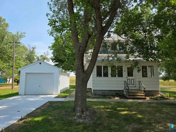 104 Bertha Ave S, Ihlen, MN 56164