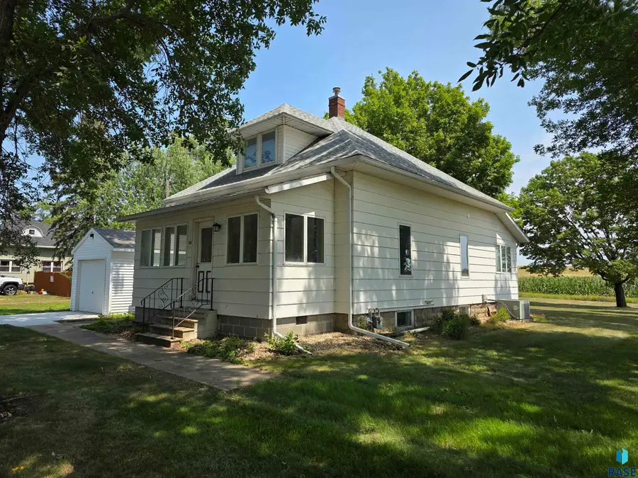 104 Bertha Ave S, Ihlen, MN 56164 - #2