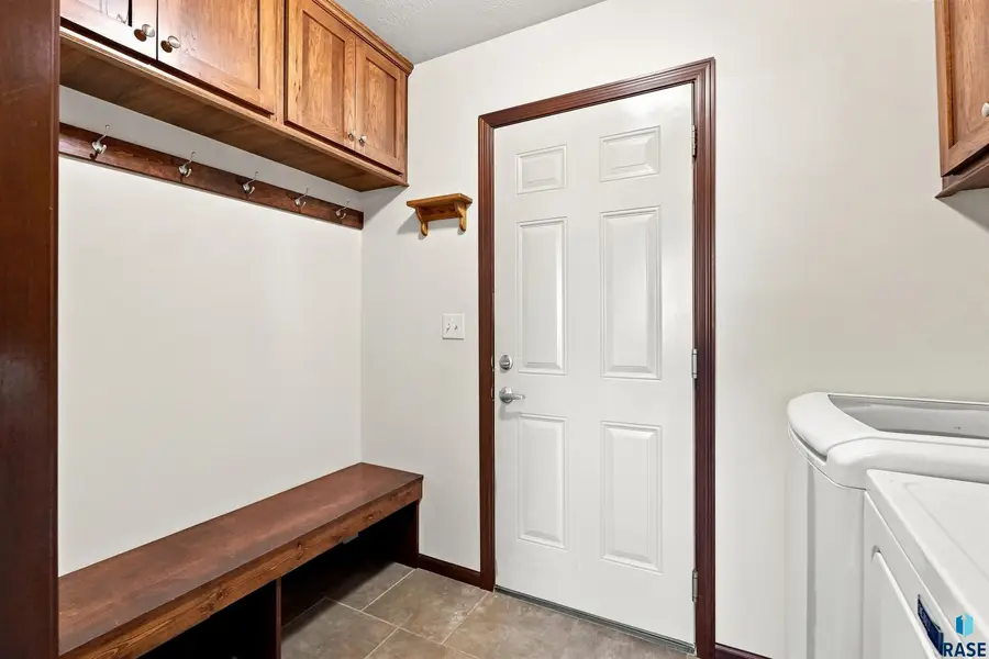 3616 E Brewster St, Sioux Falls, SD 57108 - #2