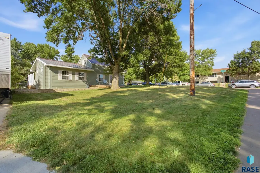 240 Oak Ave, Baltic, SD 57003 - #3
