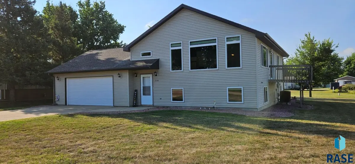 114 S 35th St, Brookings, SD 57006 - #1