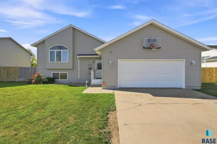 7105 W 65th St, Sioux Falls, SD 57106 - #2
