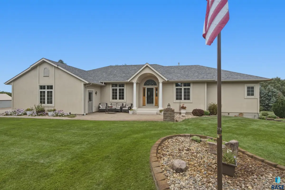 47588 255th St, Renner, SD 57055 - #1
