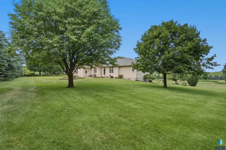 47588 255th St, Renner, SD 57055 - #2