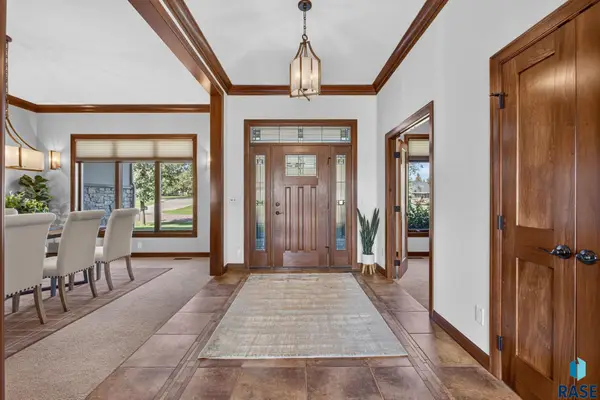 3001 W Old Yankton Rd, Sioux Falls, SD 57108
