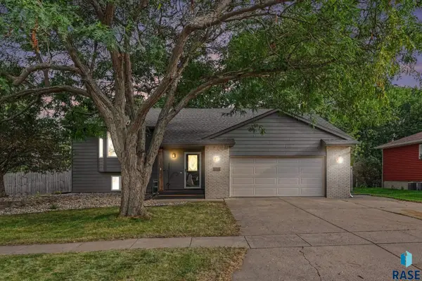 700 N Zelmer Dr, Tea, SD 57064