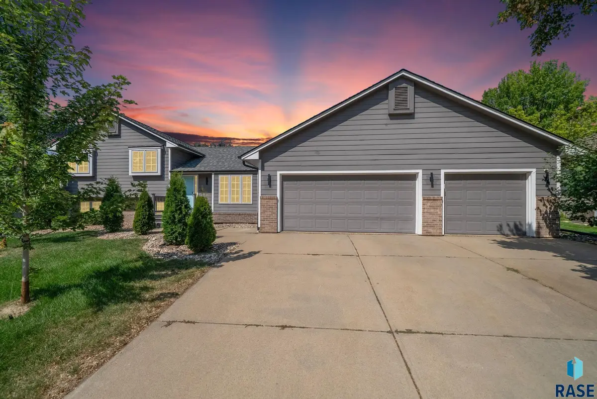 900 E 64th St, Sioux Falls, SD 57108 - #1