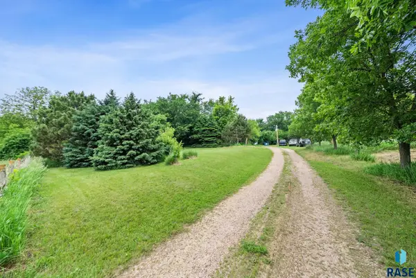 47986 254th St, Garretson, SD 57030