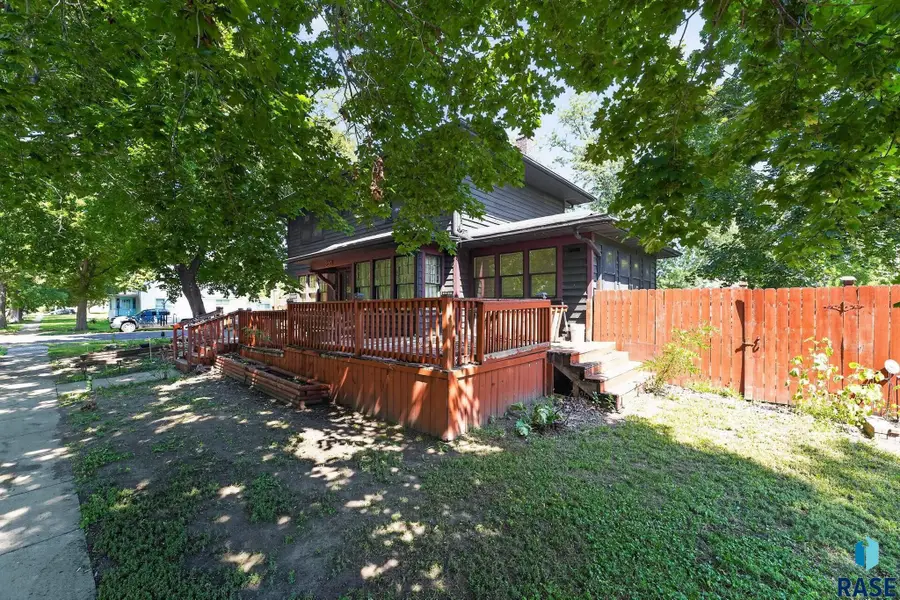 300 Dakota St, Centerville, SD 57014 - #3