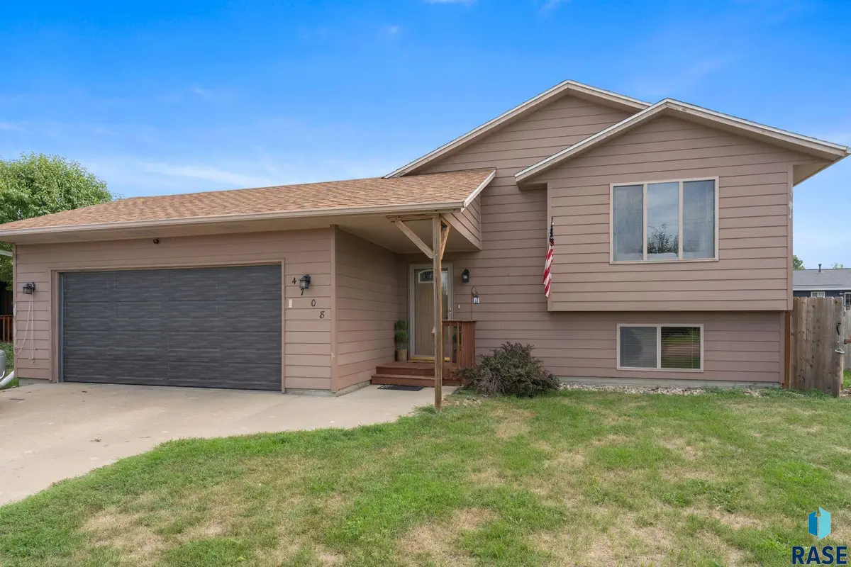 4708 Sertoma Ave, Sioux Falls, SD 57106 - #1