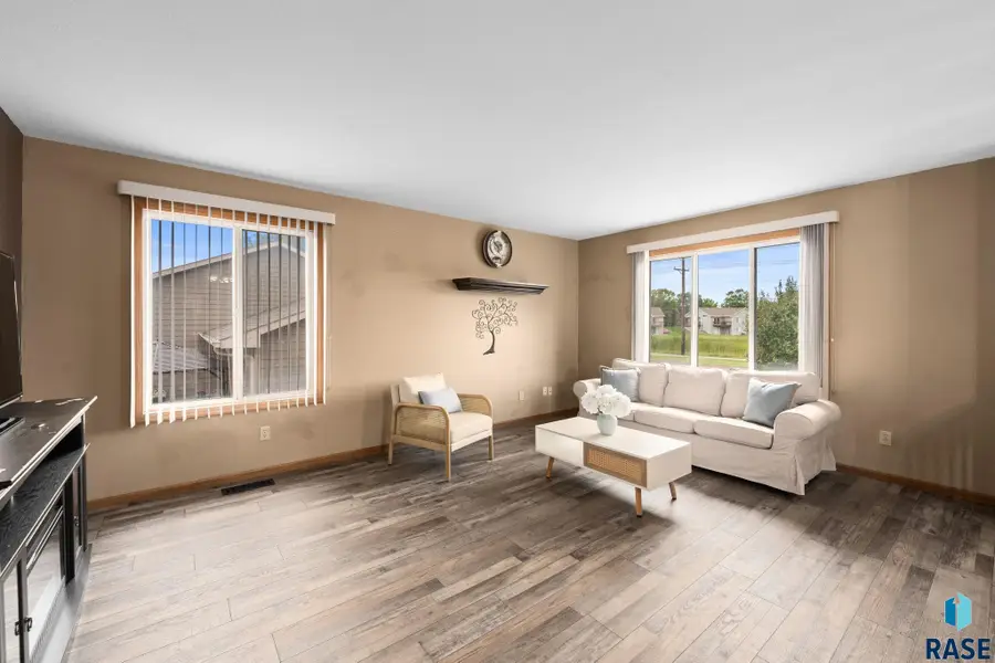 4708 Sertoma Ave, Sioux Falls, SD 57106 - #2