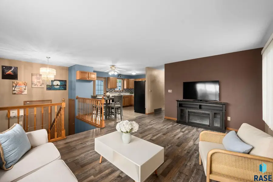 4708 Sertoma Ave, Sioux Falls, SD 57106 - #3