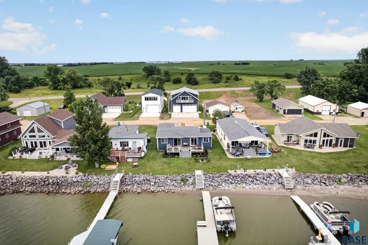 182 N Lake Dr, Castlewood, SD 57223 - #1