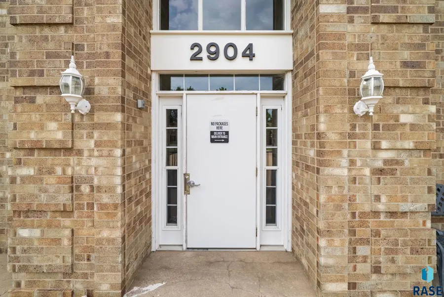 2904 W 33rd St #125, Sioux Falls, SD 57105 - #2