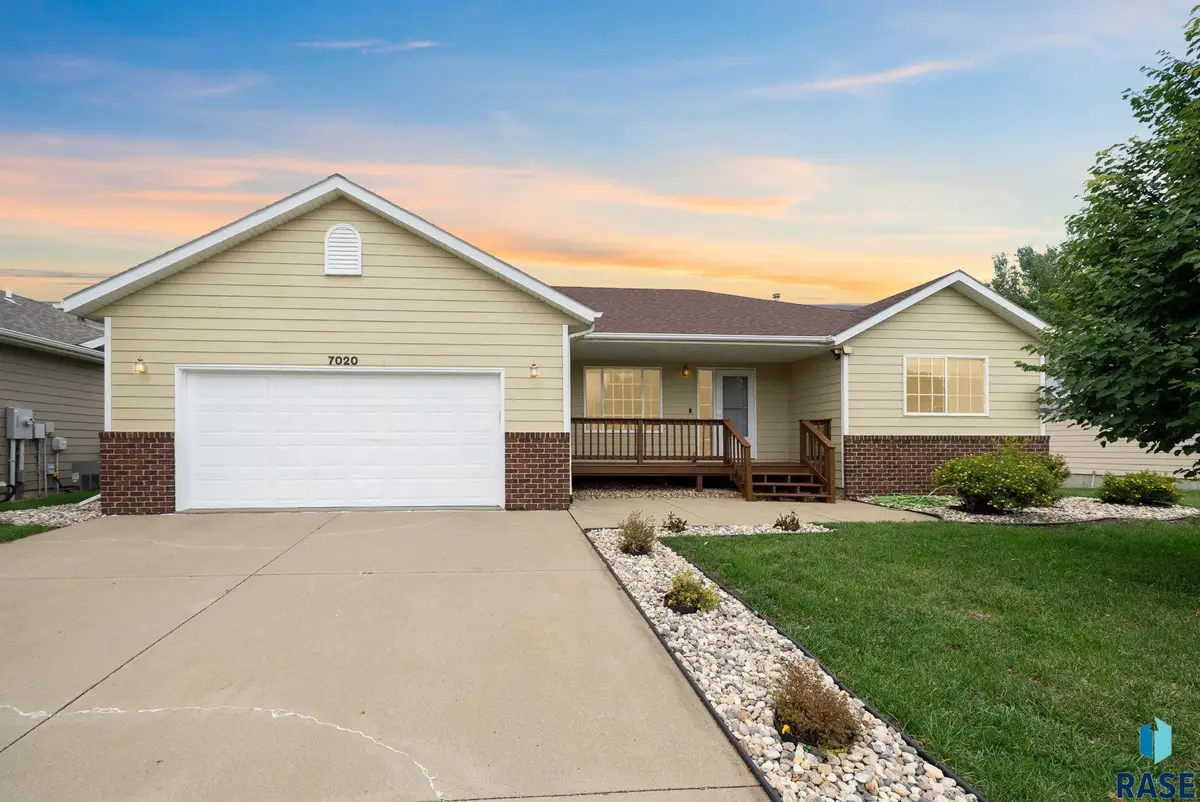7020 W 53rd St, Sioux Falls, SD 57106 - #1