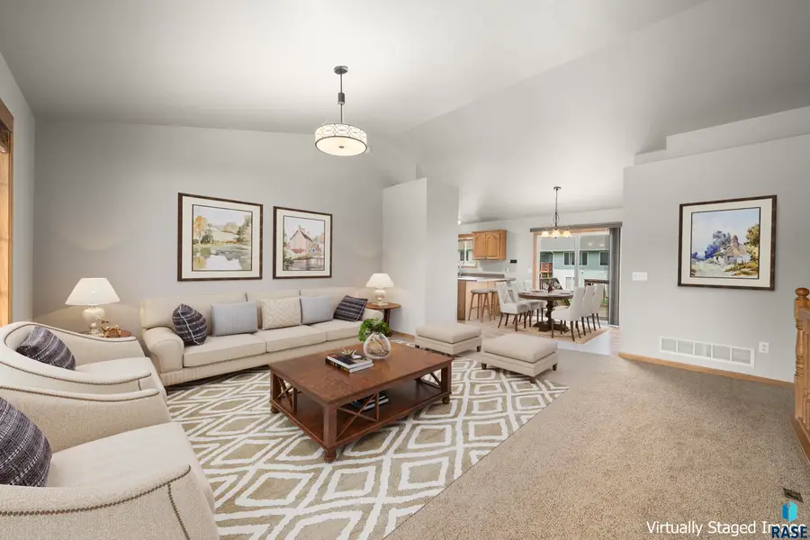 7020 W 53rd St, Sioux Falls, SD 57106 - #2