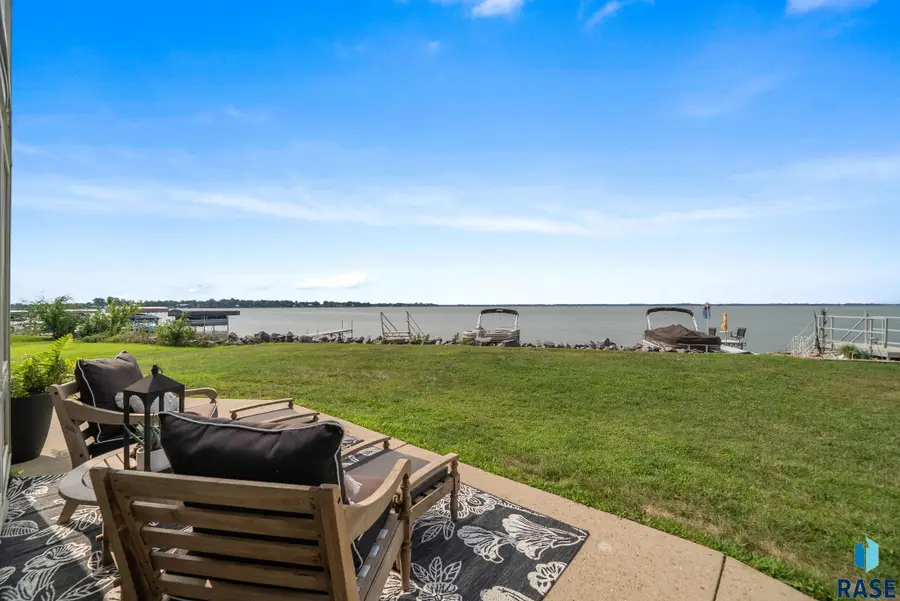 188 N Lake Dr, Castlewood, SD 57223 - #3