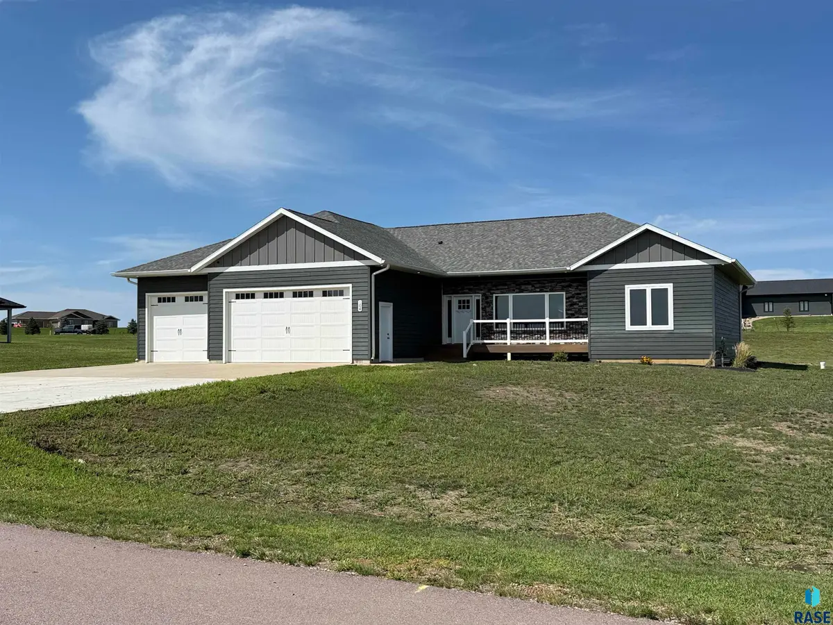 104 Caleb Ct, Parker, SD 57053 - #1