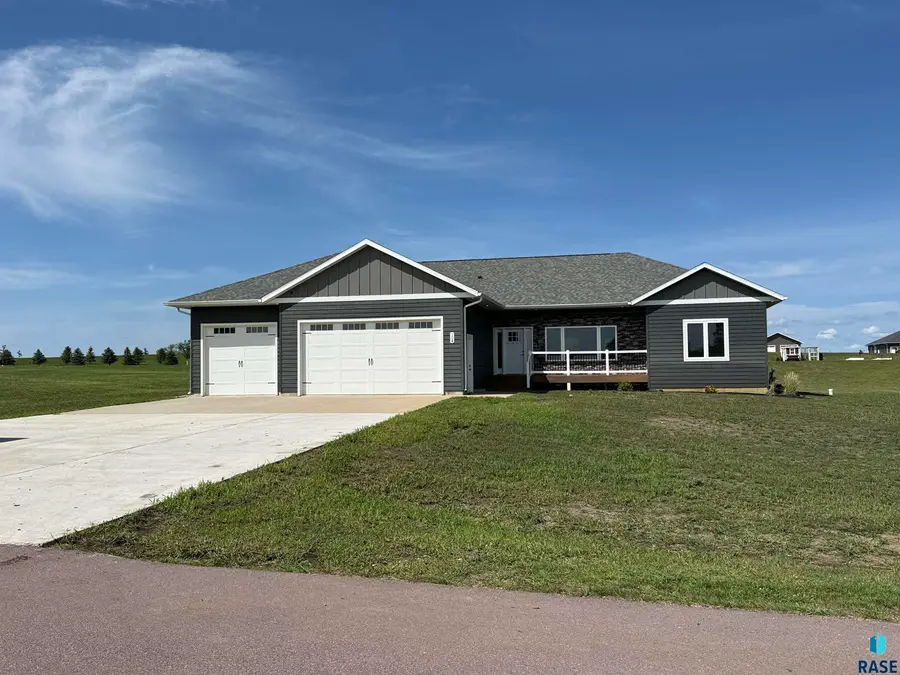 104 Caleb Ct, Parker, SD 57053 - #2