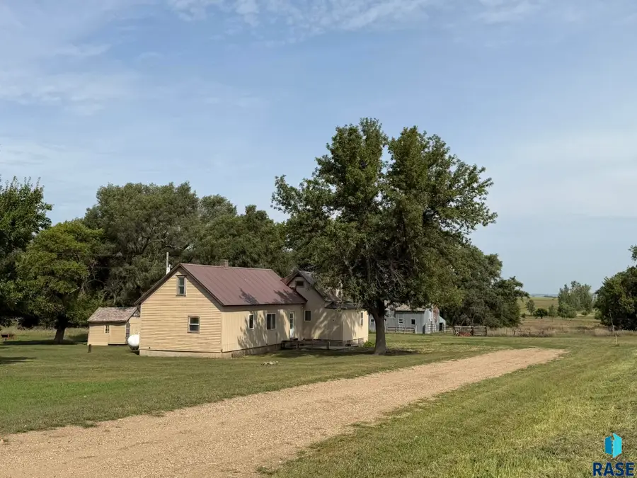 44666 289th St, Viborg, SD 57070 - #2