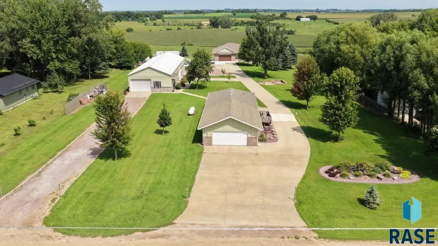 48438 265th St, Valley Springs, SD 57068 - #3