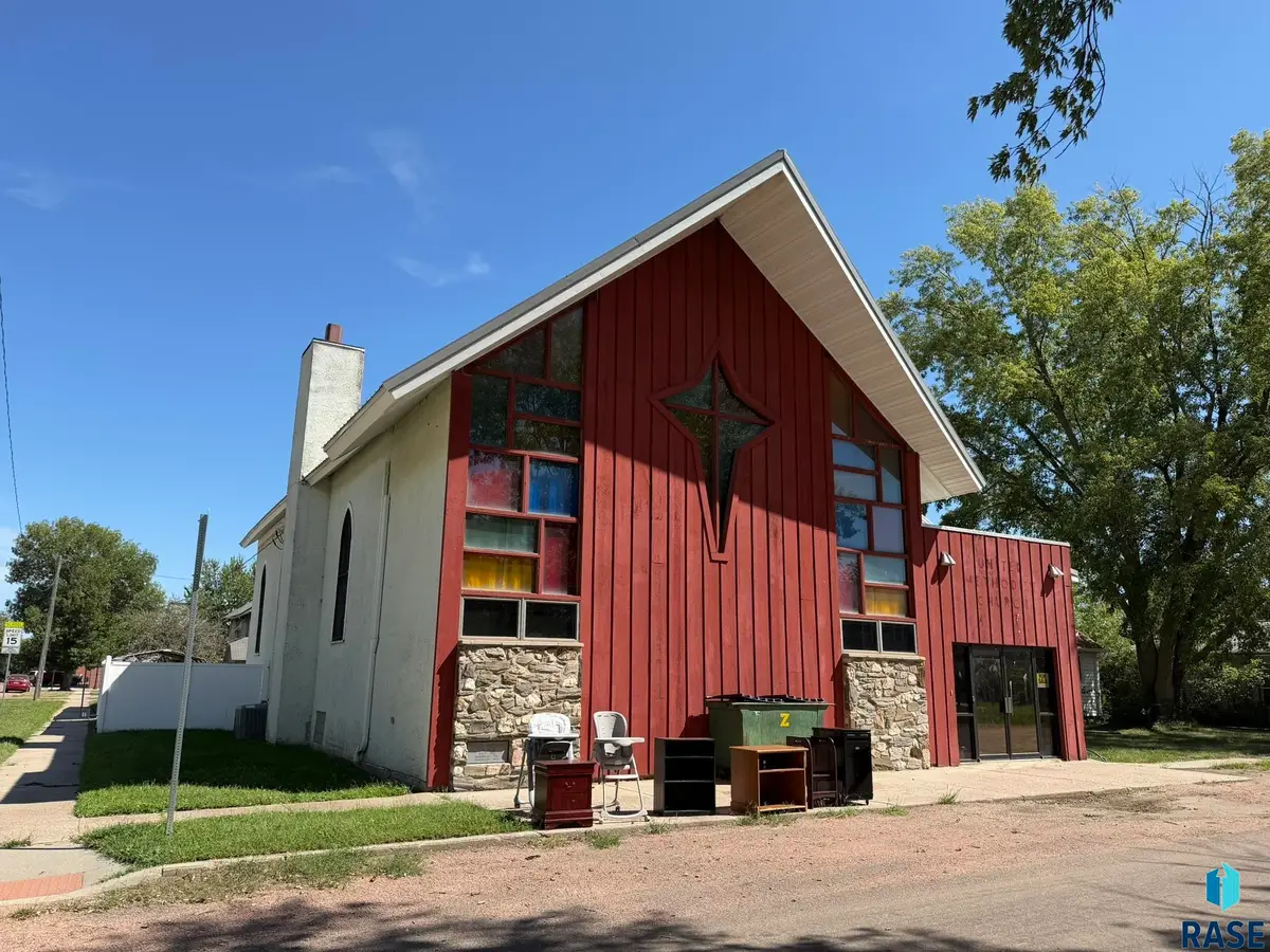 711 3rd St, Scotland, SD 57059 - #1