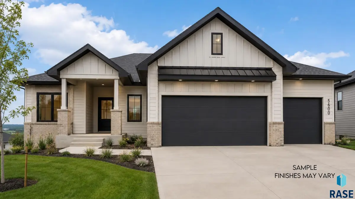 5600 E Saddle Ridge Cir, Sioux Falls, SD 57110 - #1