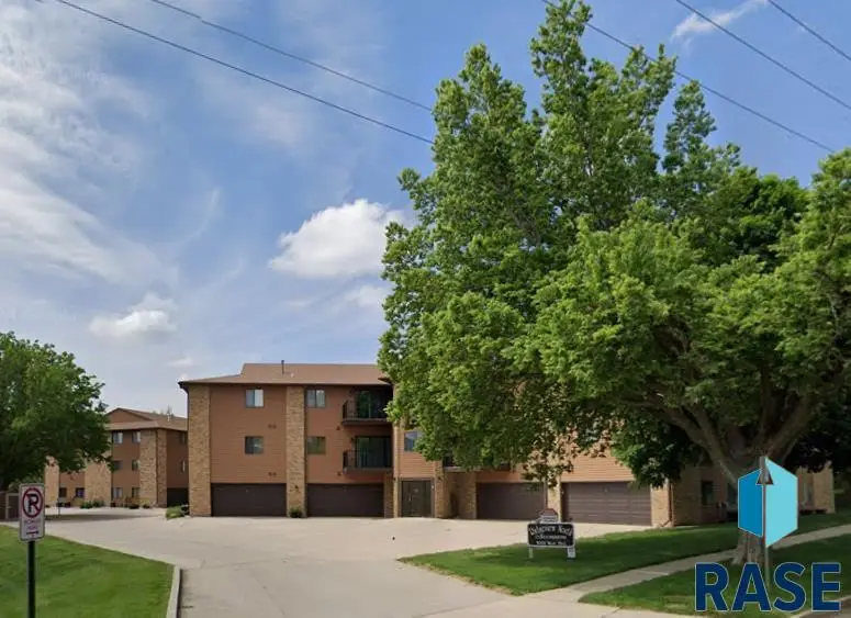 3001 W 33rd St #302, Sioux Falls, SD 57105 - #1