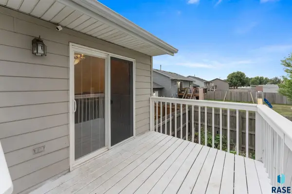 5609 S Cain Ave S, Sioux Falls, SD 57106