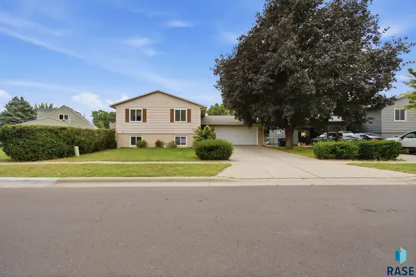 5505 W Abbey Ln, Sioux Falls, SD 57106