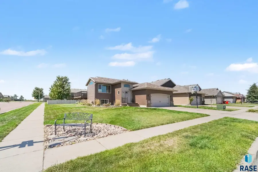 4813 S Wassom Ave, Sioux Falls, SD 57106 - #3