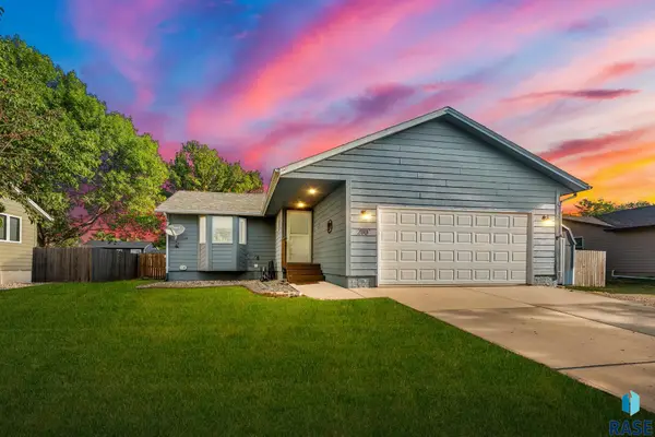 200 W Holly St, Tea, SD 57064