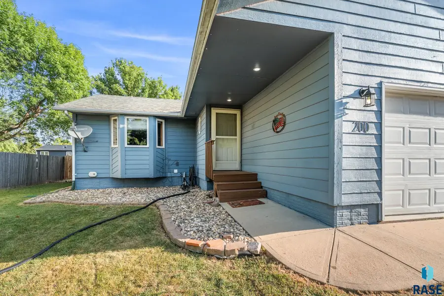 200 W Holly St, Tea, SD 57064 - #3