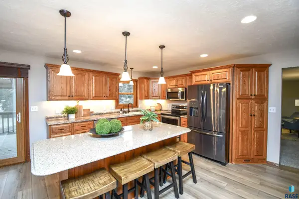 3305 E 33rd St, Sioux Falls, SD 57103