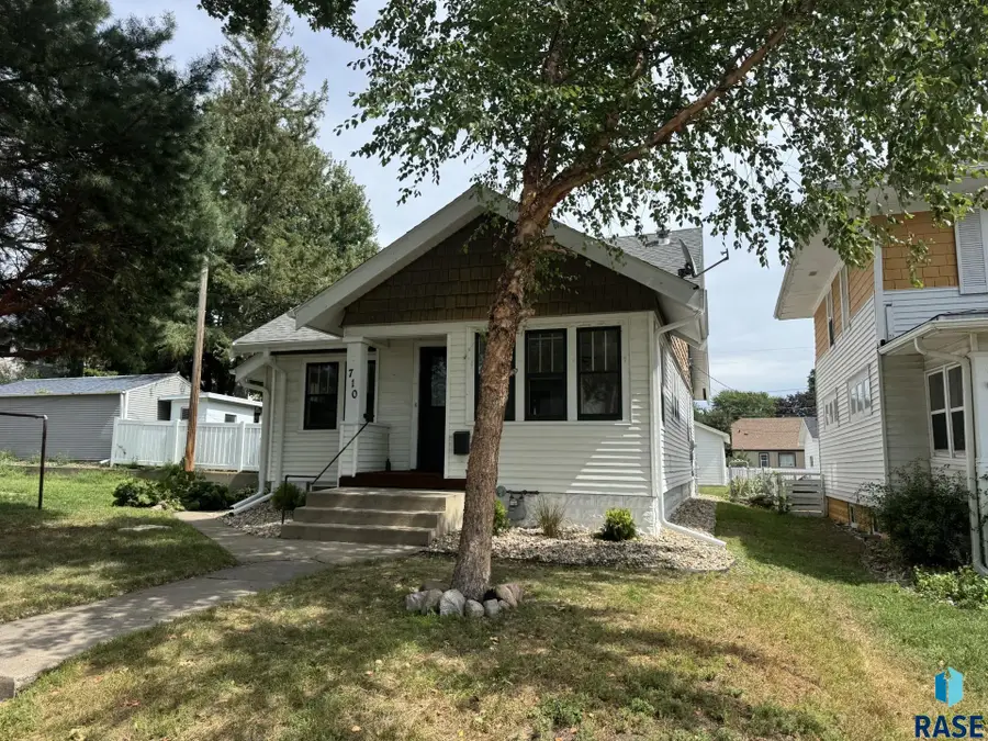 710 S Grange Ave, Sioux Falls, SD 57104 - #3