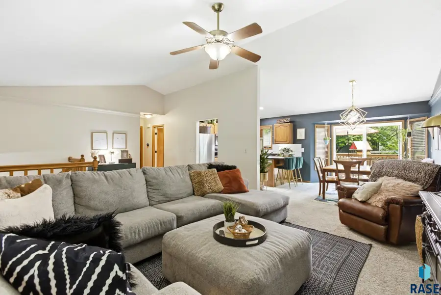 5024 E Fernwood Dr, Sioux Falls, SD 57110 - #3