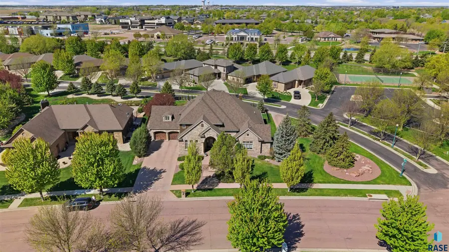 217 W 77th St, Sioux Falls, SD 57108 - #2