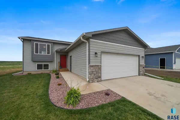 3225 N Yukon Ave, Sioux Falls, SD 57107